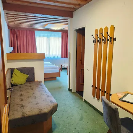 فندق Hotel-pension Birkenhof 3*